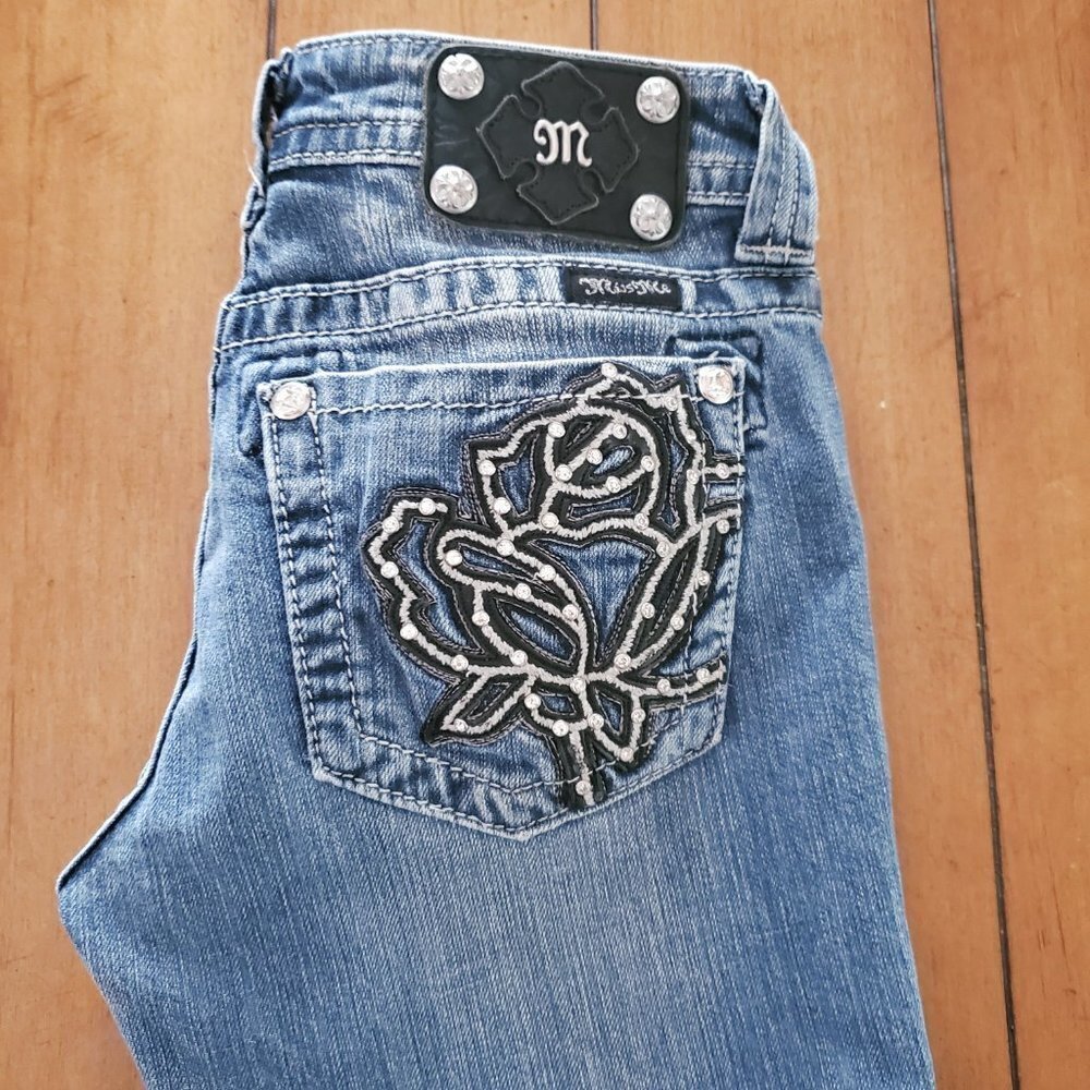 Miss Me Boot Cut Crystal Rose Back Pockets - Black Back Leather Patch Sz 28 - Picture 10 of 11